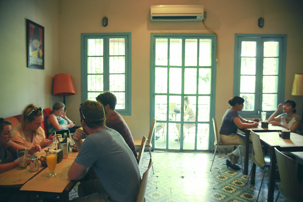 Chưa đi chưa tin lại có 3 quán cafe ở Hà Nội “dị dị” như thế này