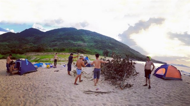 Những bãi biển hoang vắng ở Đà Nẵng cho bạn thỏa sức “so deep” cùng bạn bè