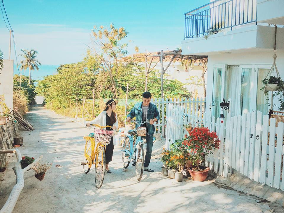 Nếu bạn muốn ra ngoài đi dạo ngắm cảnh thì có thể sử dụng những chiếc xe đạp của Sea Lavie Homestay. 