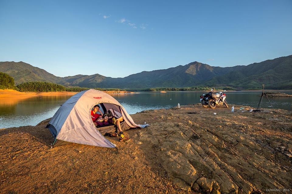 Cắm trại ở Hồ Hòa Trung